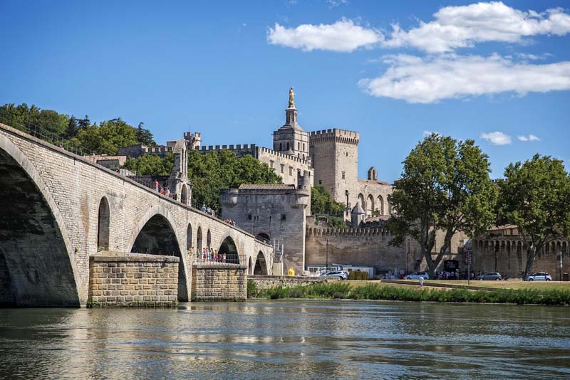 Pont d'Avignon boutique trottinette